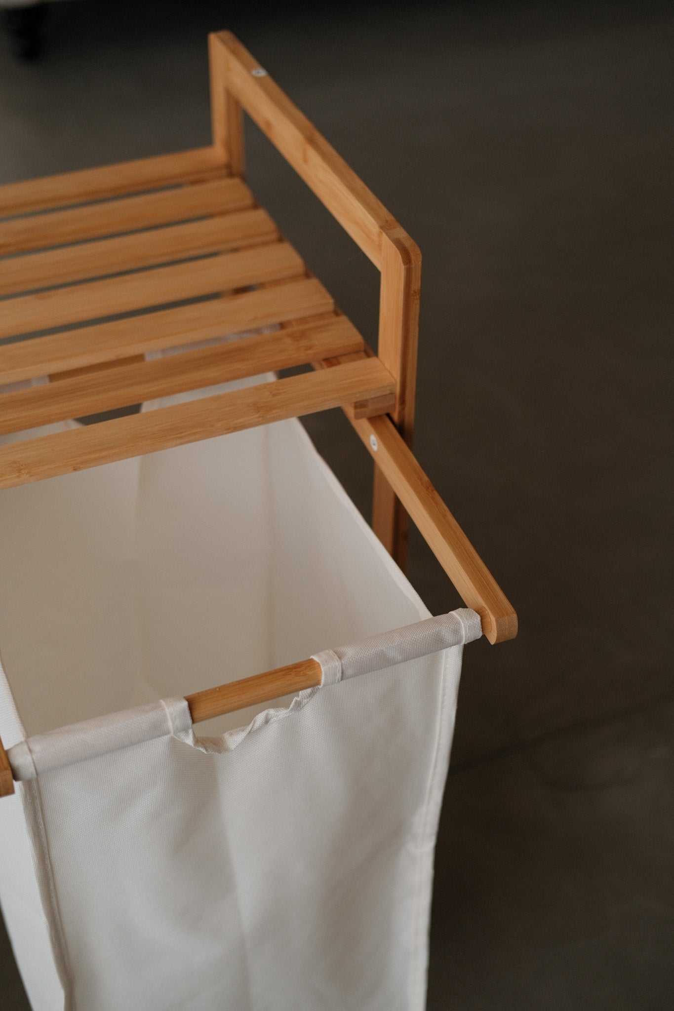 Canasto organizador de madera Ciro